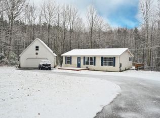 73 Nelson Rd, Pittston, ME 04345