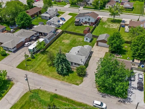 510 Arquette Ave, Essex, ON N0R 1J0