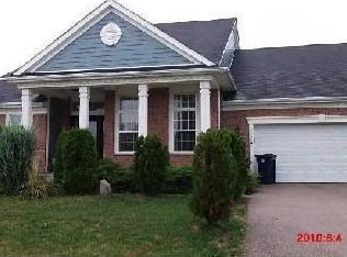 328 Red Rock Ln, Elgin, IL 60124