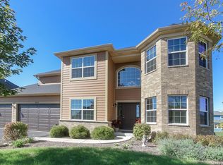 3557 Hidden Fawn Dr, Elgin, IL 60124