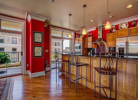 4th image of 21 Battery Park Ave APT 601