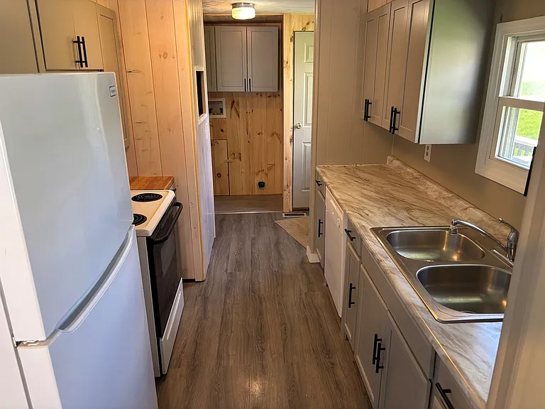 120 Main St — Photo 5