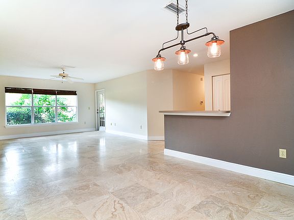 3rd image of 634 Arbor Lake Ln