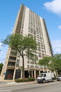1355 N Sandburg Ter APT 1402D, Chicago, IL, 60610