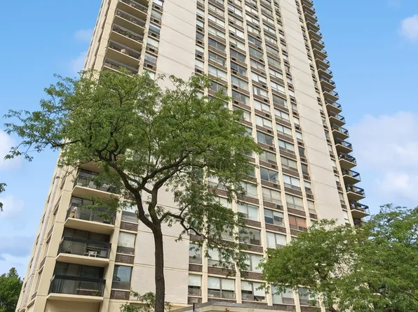 1355 N Sandburg Ter APT 1402D, Chicago, IL 60610
