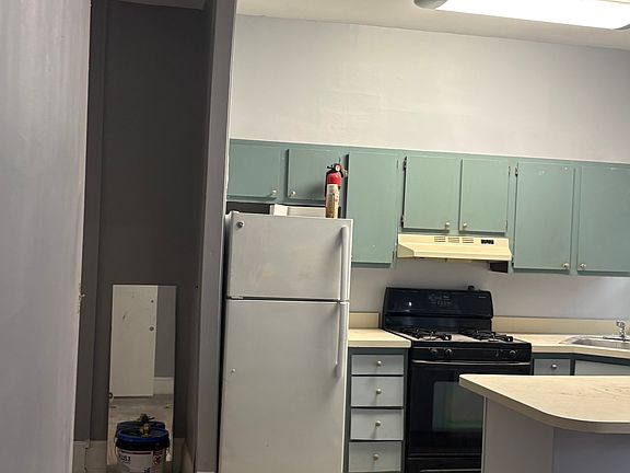 2nd image of 1013 S Farragut St APT 2