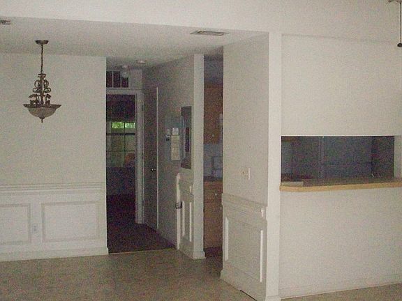4th image of 2920 Capital Park Dr