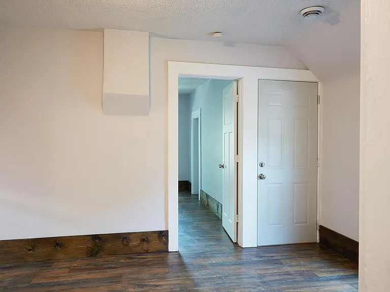 1412 Monroe St NE — Photo 4
