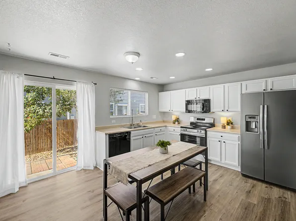 7825 S Kalispell Cir, Englewood, CO 80112