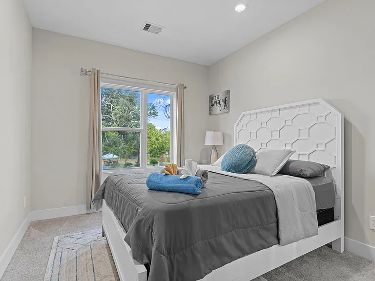 851 Prosper St — Photo 44