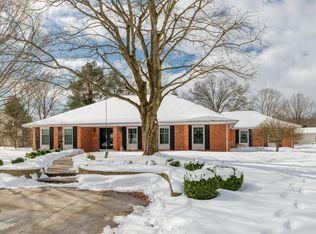 353 E Ridge Cir, Kalamazoo, MI 49009