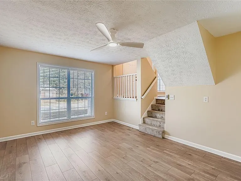 6543 Alford Way — Photo 21