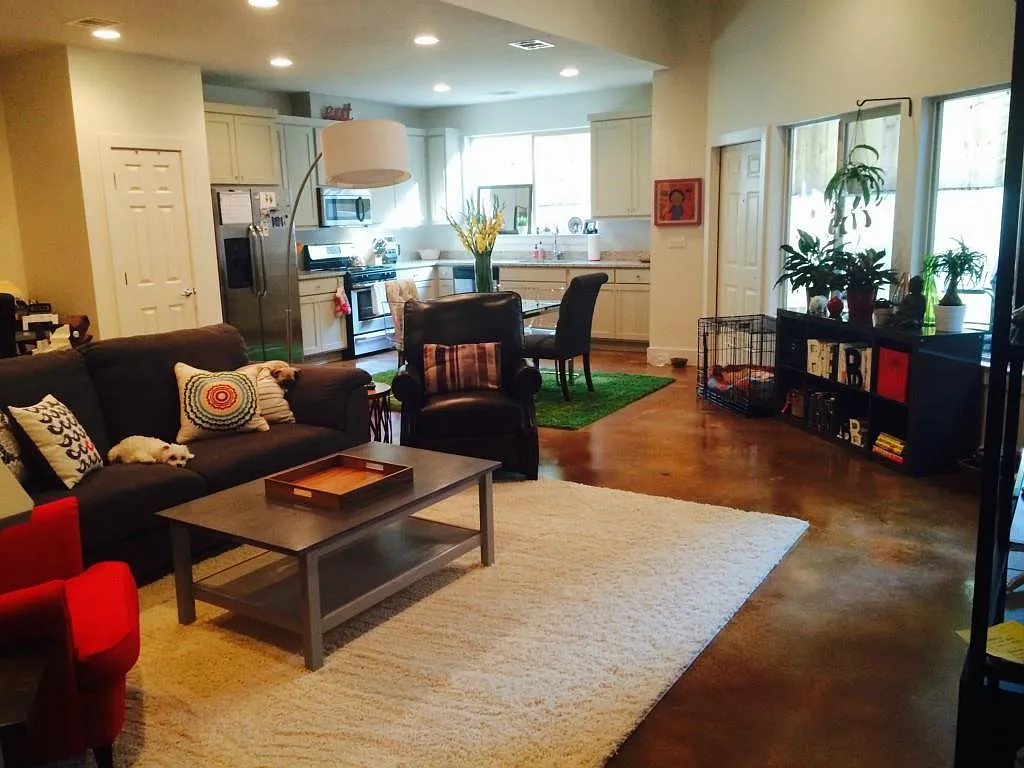 3 bed, 2.5 bath, 1540 sqft, $2,200 — Photo 3