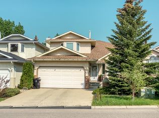 198 Arbour Summit Cl NW, Calgary, AB T3G 3W1