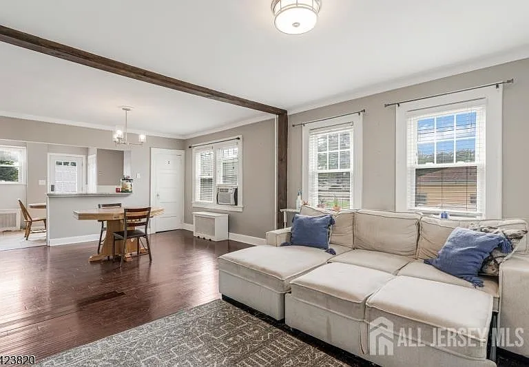 110 Parker St — Photo 7