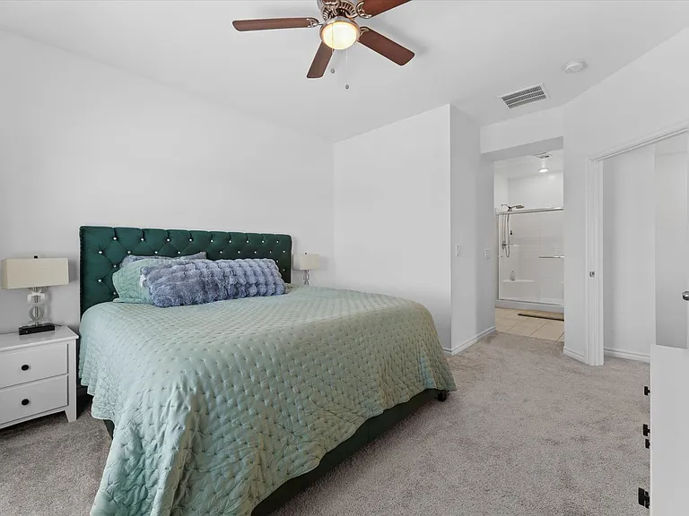 237 Callen Falls Ave #2011 — Photo 17