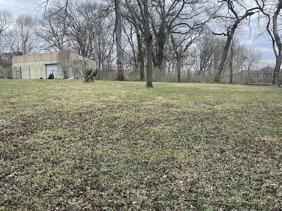 2nd image of 420 Mallory St Lot 24