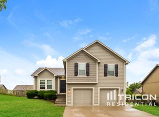 8931 NE 116th Pl, Kansas City, MO 64157