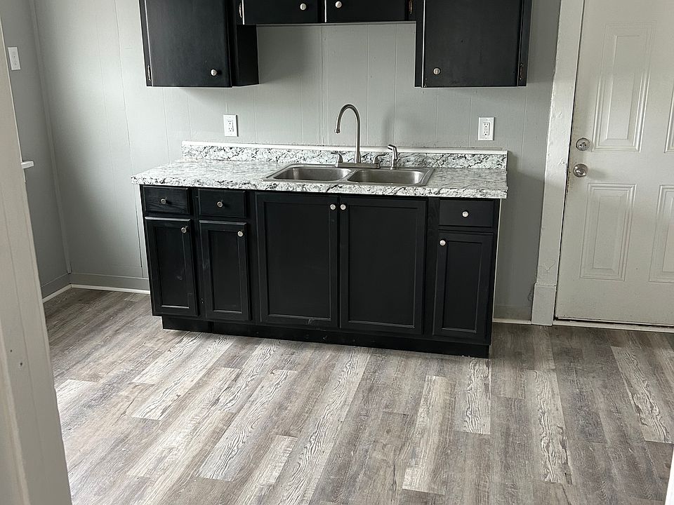 1st image of 299 Esser Ave #2