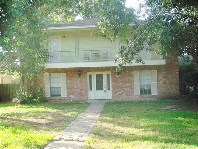 1st image of 8819 Pine Shores Dr