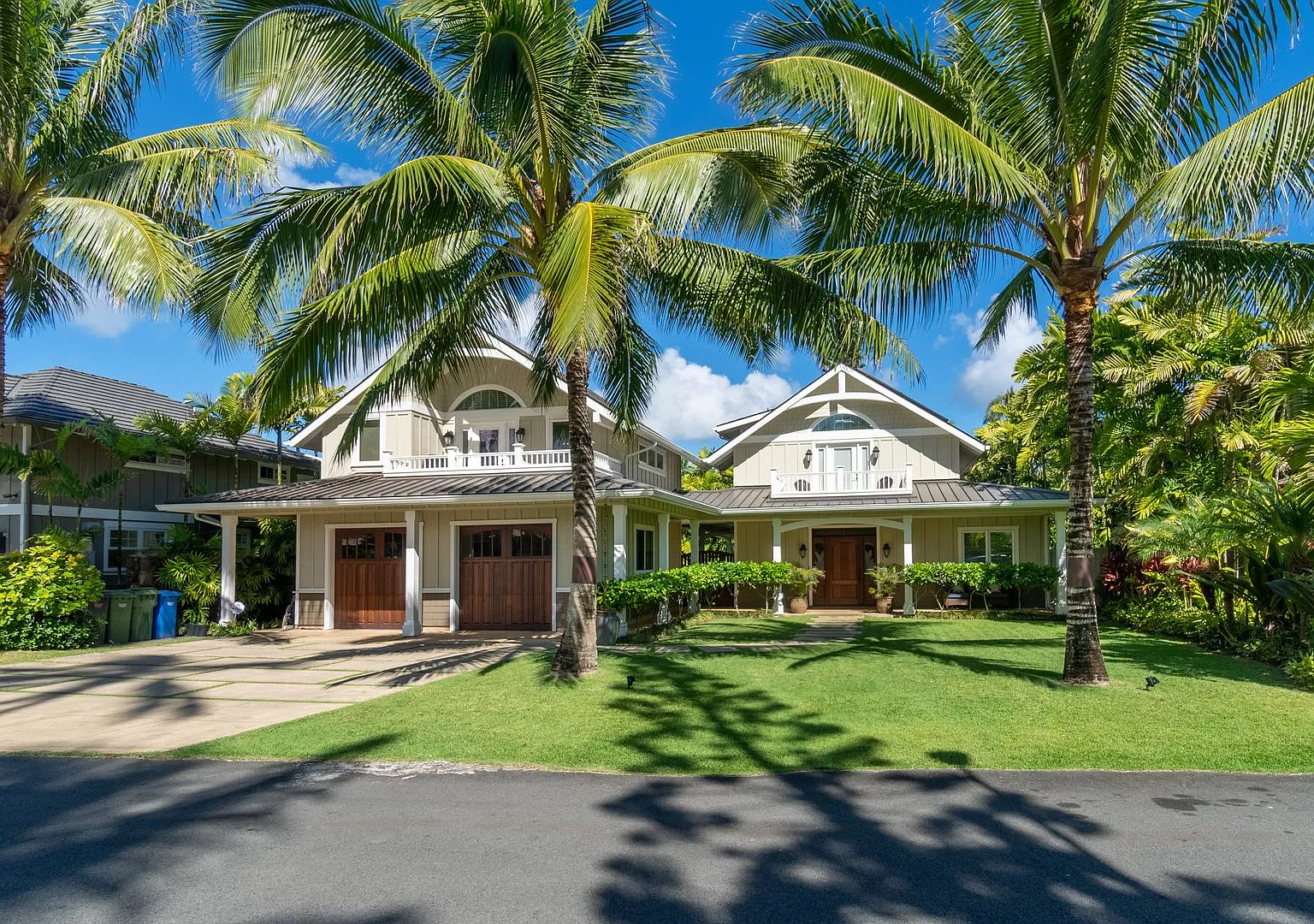 Holiday Special - Available December 1- December 31 Only - Stunning Fully-Furnished 3 Bedroom, 3.... — Photo 3