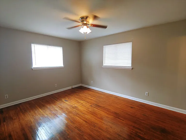 10005 Raymond Dr — Photo 13