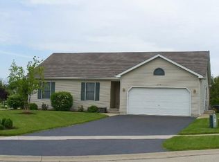 420 Dover Ct S, Yorkville, IL 60560