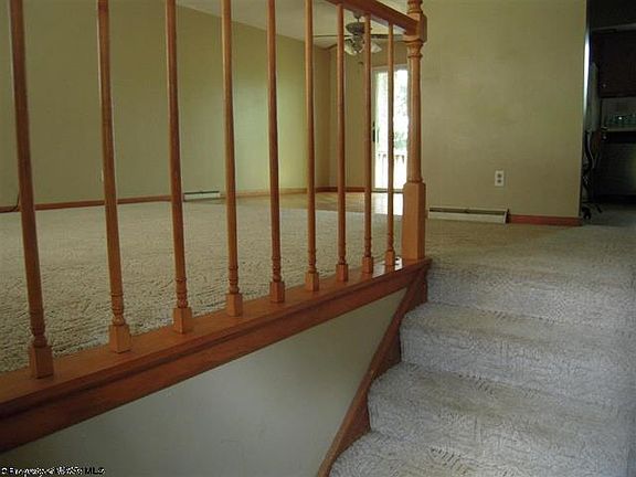 2nd image of 825 Cottonwood St