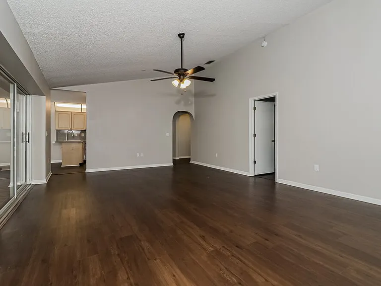4654 Murcross Ln — Photo 5