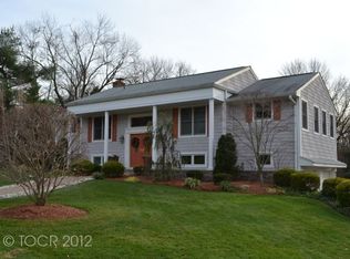 15 Lynn Ct, Woodcliff Lake, NJ 07677