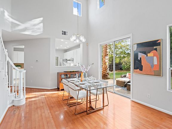 5th image of 5364 Manderston Dr
