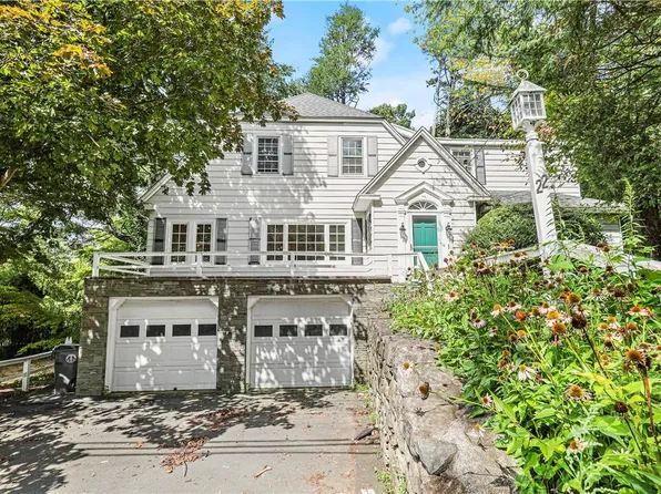 22 Donald Drive, Hastings-on-Hudson, NY 10706