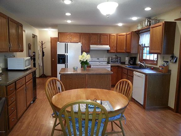 2nd image of 147 Skyline Dr