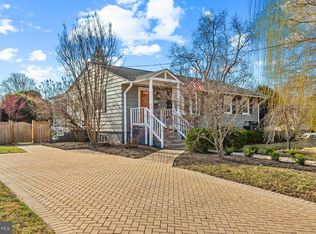 2429 Phillips Dr, Alexandria, VA 22306