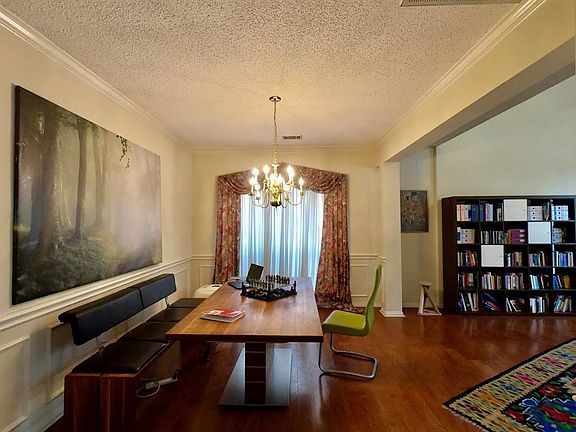 4th image of 223 Cove Dr