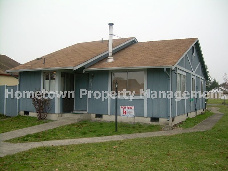 1st image of 817 Hamelin Ln SE