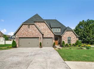 311 SW Chardonnay St, Bentonville, AR 72712