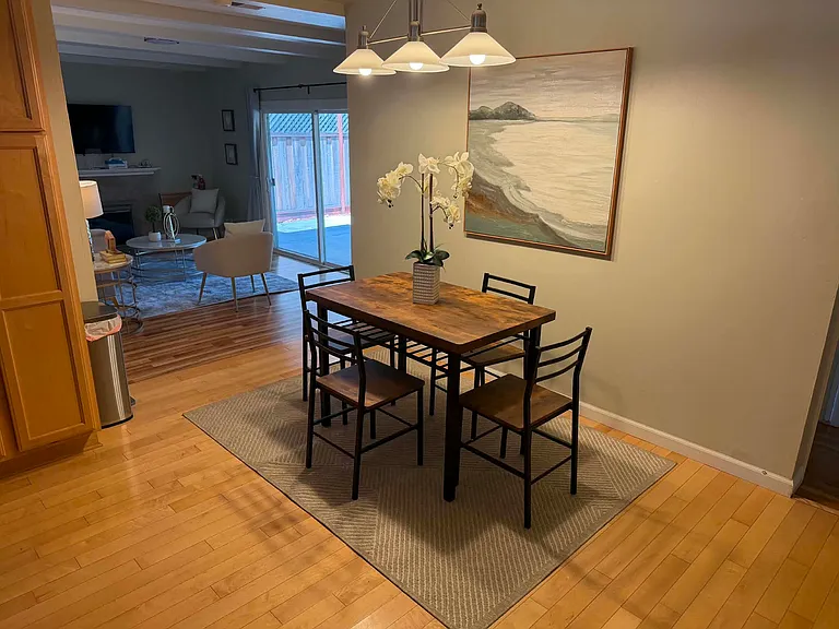 6175 Oneida Dr — Photo 4