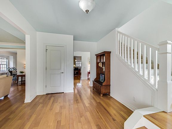 4th image of 508 W Mechanic St