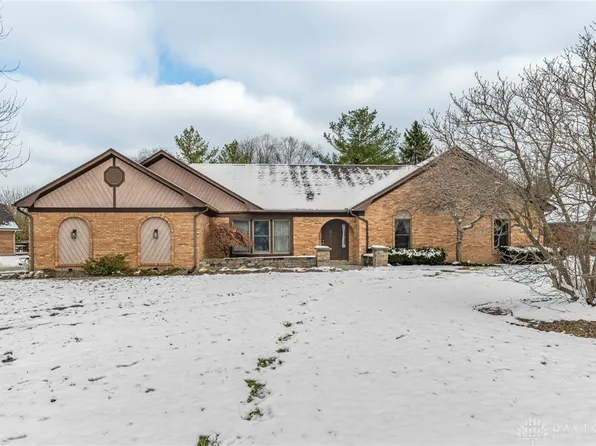 3985 Shagbark Ln, Dayton, OH 45440