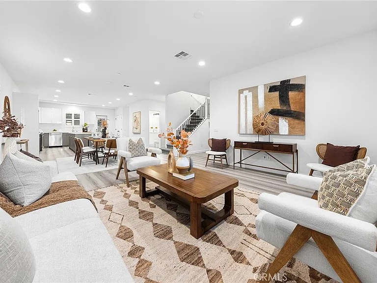 1359 Point Loma Pl — Photo 13