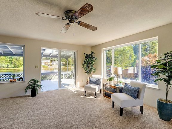 5th image of 2709 103rd Avenue Ct E