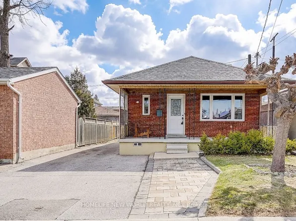 56 Tedder St, Toronto, ON M6M 4X3