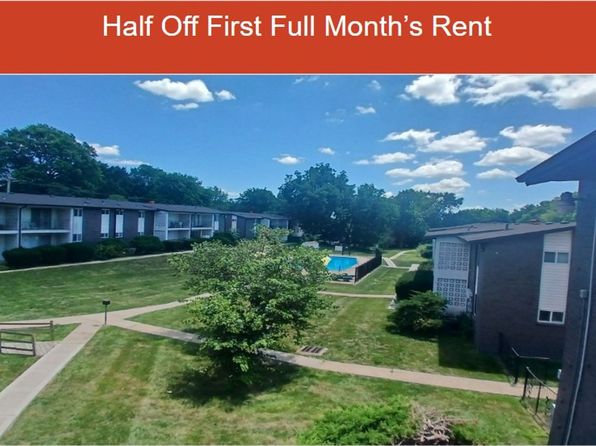 7801 W 83rd St UNIT 4