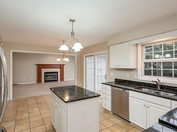 5th image of 4904 Amberwood Ct