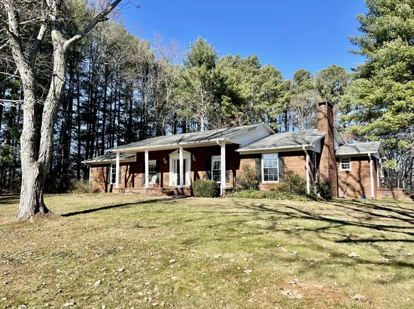 3398 Gimlet Rd, Lawrenceburg, TN 38464