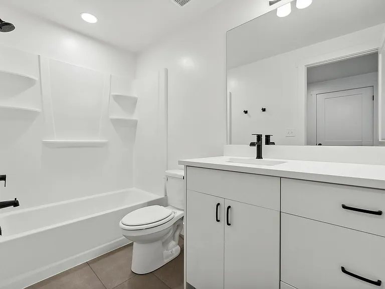 Adams Second Floor Bedroom Bathroom Adams Second Floor Bedroom Bathroom