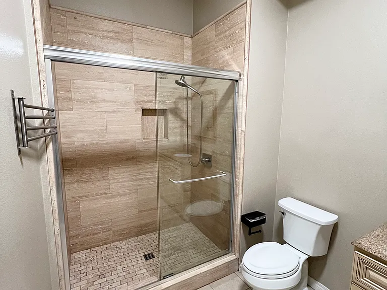 323 E Dayman St #1 — Photo 14