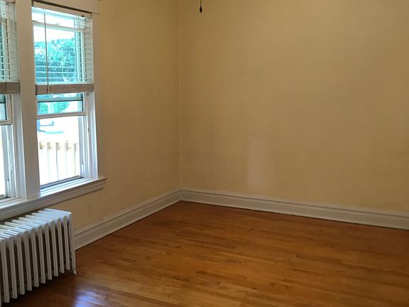 3rd image of 118 Circle Ave APT 1