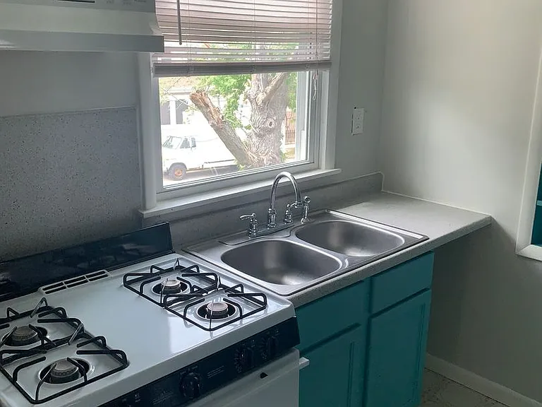 2320 Prince St #2 — Photo 8